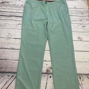 Men’s Short Par 4 Pants size 36 x 34 Light green g